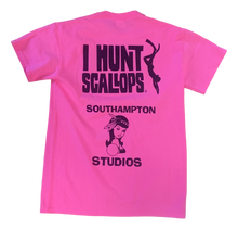 I Hunt Scallops Tee - Medium